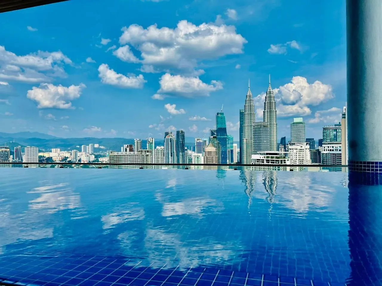The Luxe Suites Klcc By Cozy Stay Kuala Lumpur Malaysia
