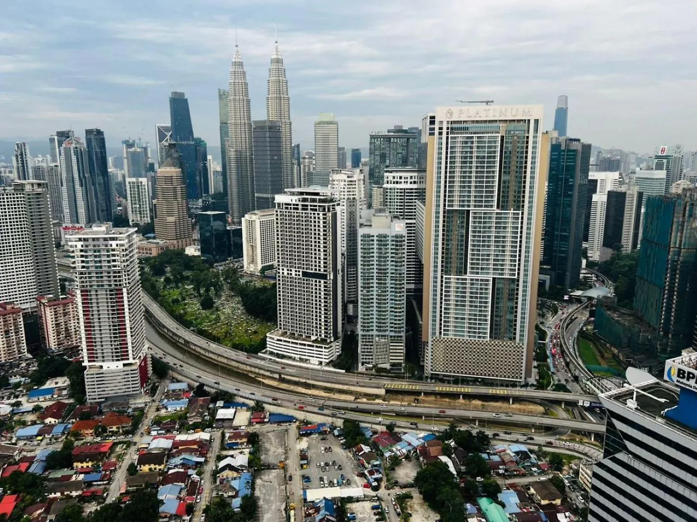 The Luxe Suites Klcc By Cozy Stay Kuala Lumpur 0*,