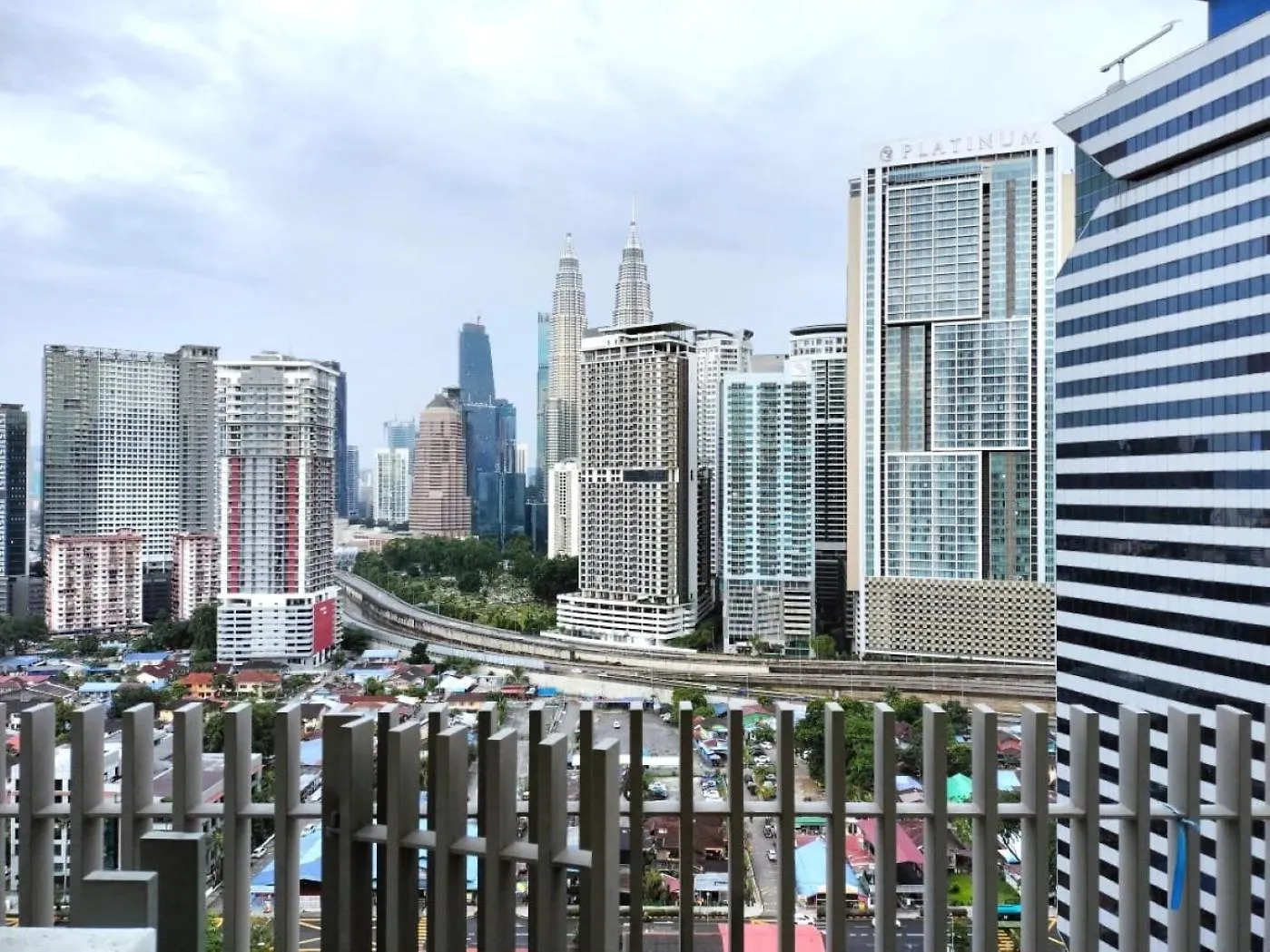 Daire The Luxe Suites Klcc By Cozy Stay Kuala Lumpur